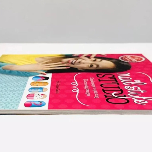 NAIL STYLE STUDIO Book Simple Steps to Painting Stunning Nails Paperback New - Picture 4 of 8
